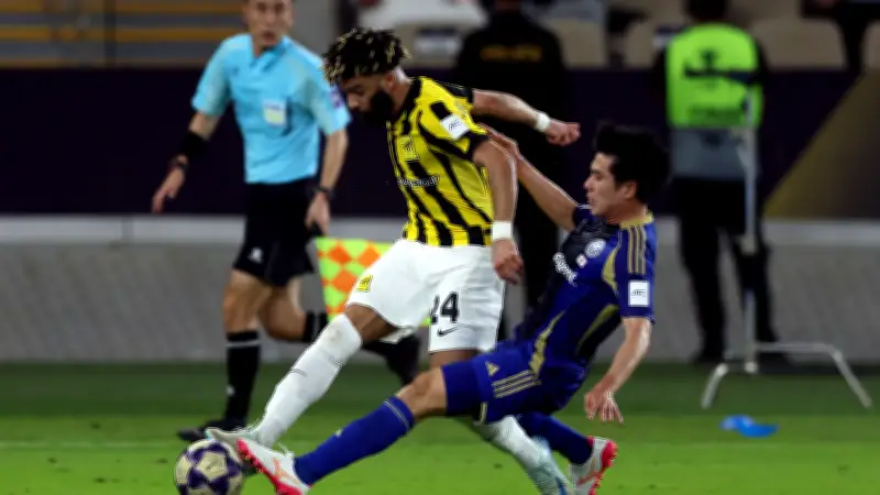 خبير تحكيمي: حكم مباراة اتحاد جدة وماتشيدا زيلفيا تغاضى عن طرد لاعب ياباني
