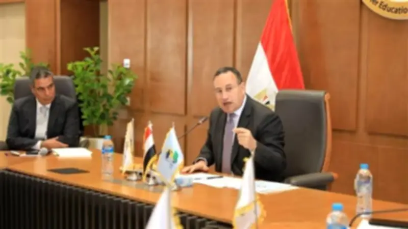 وزيرا التعليم العالي والعمل يطلقان مبادرات وطنية لتأهيل العمالة المصرية للعمل بالخارج