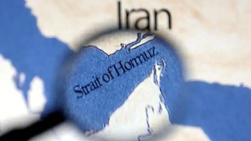 مقر خاتم الأنبياء يعلن إعادة إغلاق مضيق هرمز بسبب تجاوزات واشنطن