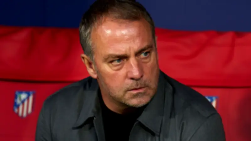 برشلونة بين الجمال والواقعية: هل يغير فليك فلسفته لتحقيق الحلم الأوروبي المفقود؟