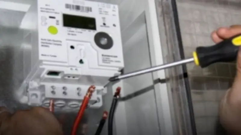 رفع عداد الكهرباء: دليل شامل لتجنب محاضر السرقة والإجراءات القانونية