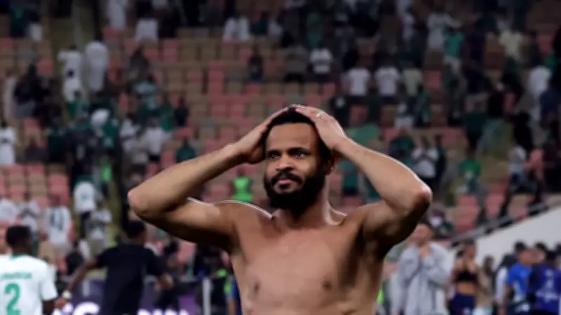 مجرشي يزور لاعب جوهور المصاب بعد طرده في مواجهة الأهلي الآسيوية