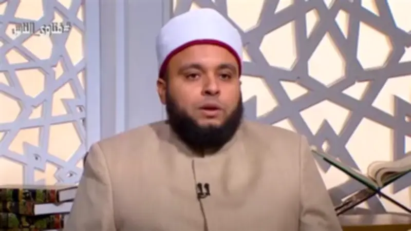 دار الإفتاء توضح حكم قراءة القرآن للمرأة الحائض للحفاظ على الورد اليومي