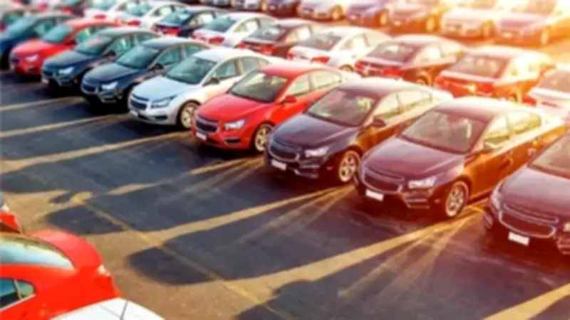 عودة ظاهرة "الأوفر برايس" في سوق السيارات المصرية وتأثيرها على الأسعار