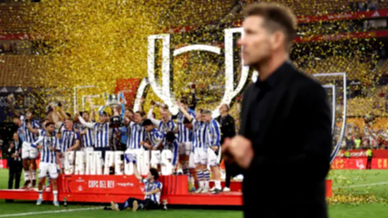 أزمة سيميوني تتصاعد: ريال سوسييداد يحطم دروع أتلتيكو في نهائي الكأس