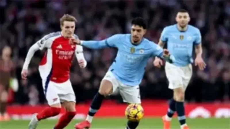 قمة الدوري الإنجليزي: مانشستر سيتي يستضيف أرسنال في مواجهة مصيرية لتحديد اللقب