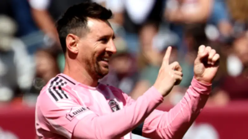 ميسي يبدأ عهد هويوس بثنائية مذهلة وينقذ إنتر ميامي من الهزيمة