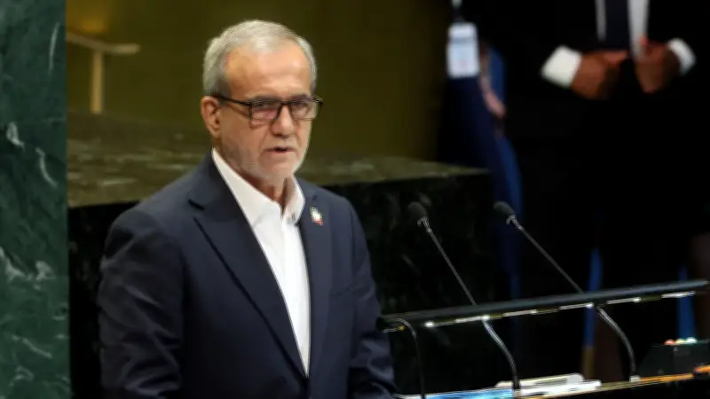 الرئيس الإيراني يصف لاعبات المنتخب بـ"وجّهن لكمات للأعداء" بعد عودتهن من أستراليا