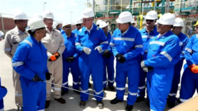 وزير البترول يتفقد التشغيل التجريبي لتوسعات جاسكو بالصحراء الغربية لإنتاج مشتقات الغاز