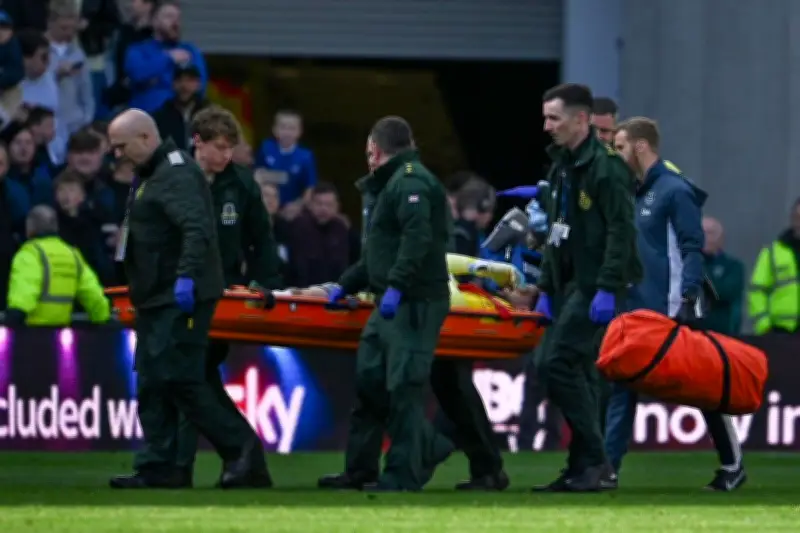 ليفربول يعلن تفاصيل إصابة مامارداشفيلي في ديربي الميرسيسايد