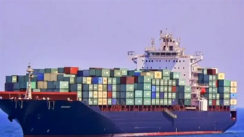 ترامب يعلن سيطرة قوات المارينز الأمريكية على سفينة توسكا الإيرانية في خليج عُمان