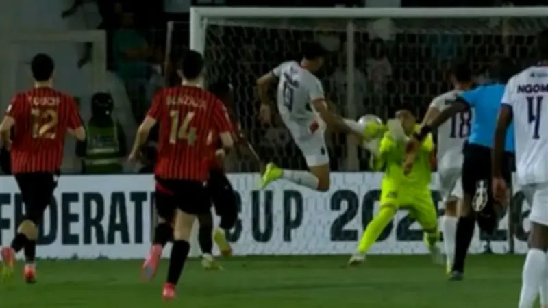 اتحاد العاصمة الجزائري يتقدم على أولمبيك آسفي بهدف في نصف نهائي الكونفدرالية