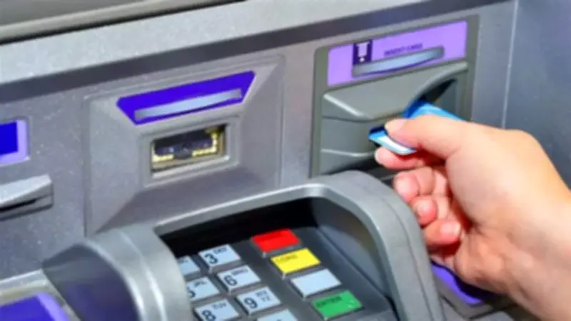 تحذير لعملاء البنوك: تجنب استخدام ماكينات الـ ATM في هذا التوقيت