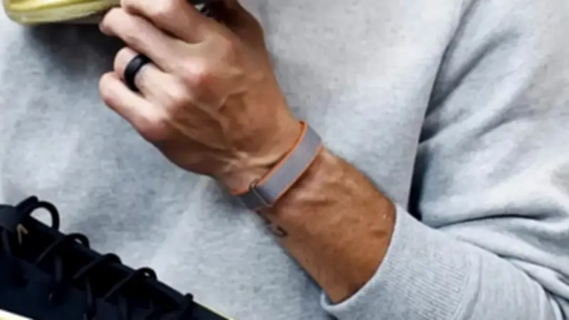 كشف تقرير تقني عن موعد إطلاق وسعر وألوان ساعة Fitbit Air الذكية