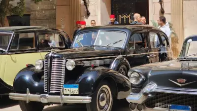 موكب السيارات الكلاسيكية يزين شوارع القاهرة احتفالًا بمرور 102 عام على تأسيس نادي السيارات