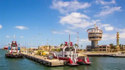 ميناء دمياط يستقبل 13 سفينة ويغادر 11 أخرى خلال 24 ساعة