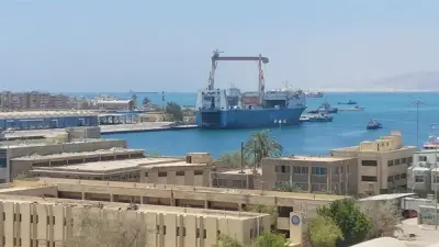 موانئ البحر الأحمر تسجل تداول 15 ألف طن بضائع و490 شاحنة في يوم عمل منتظم