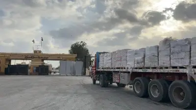 الهلال الأحمر يطلق القافلة الـ180 من 