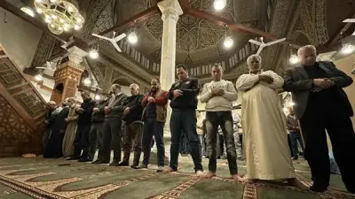 مواقيت الصلاة اليوم الإثنين 20 أبريل 2026 في القاهرة والمحافظات مع فضائل الجماعة