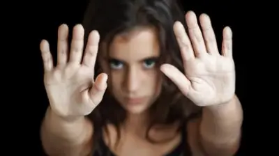 السجن المشدد حتى 20 عامًا لمرتكبي ختان الإناث وفقًا للقانون المعدل