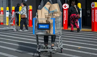 مبيعات التجزئة الأمريكية تسجل أعلى نمو شهري منذ عام 2023