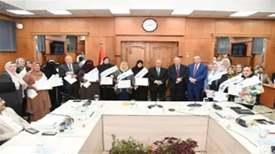 رئيس القابضة للمياه يكرم الأمهات المثاليات لعام 2026