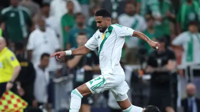 رياض محرز يلمح لاعتزال كرة القدم بعد كأس العالم 2026