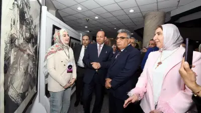 محافظ الدقهلية ورئيس جامعة المنصورة يفتتحان معرض 