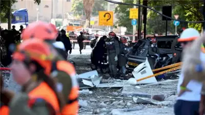 مصادر إسرائيلية: 25 مصابًا جراء سقوط شظايا صاروخية في وسط إسرائيل