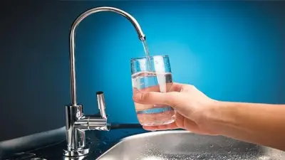 إصلاح كسر خط مياه رئيسي بشارع 26 يوليو وعودة الضخ لطبيعته