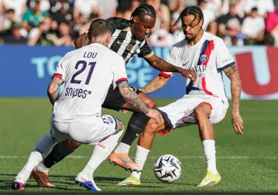 باريس سان جيرمان يهزم أنجيه 3-0 ويقترب من لقب الدوري الفرنسي
