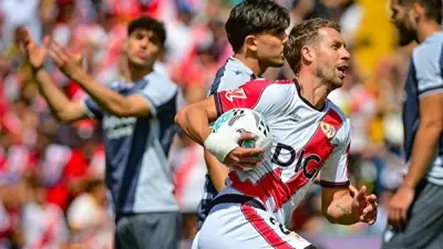 رايو فاليكانو يخطف تعادلا مثيرا من ريال سوسيداد 3-3 في الدوري الإسباني