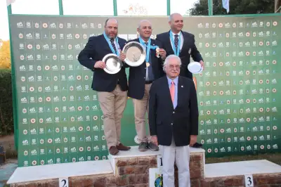 وزير الرياضة يهنئ أبطال الرماية بعد حصد 31 ميدالية في البطولة العربية