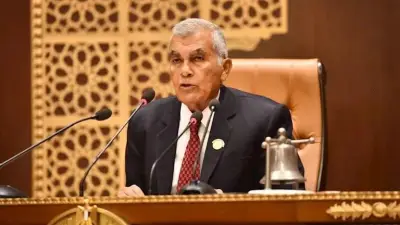 رئيس مجلس الشيوخ يهنئ الرئيس السيسي بذكرى تحرير سيناء الـ44