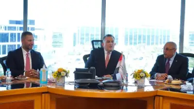 رئيس البورصة المصرية يترأس لجنة قيد 6 شركات جديدة ضمن برنامج الطروحات الحكومية