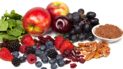 9 أطعمة غنية بمضادات الأكسدة تتفوق على السبانخ في قيمتها الغذائية