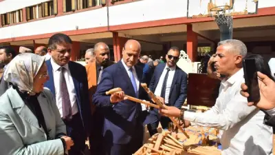 محافظ أسيوط يفتتح المعرض الشامل للتعليم الفني ضمن احتفالات العيد القومي