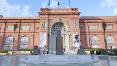 المتحف المصري يحتفي بغطاء تابوت الكاهن «عنخ ماعت» رمز الخلود والاسترداد