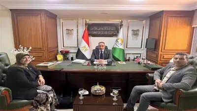 محافظ الجيزة يبحث دعم الكوادر التمريضية وتحسين بيئة العمل بالمؤسسات الصحية