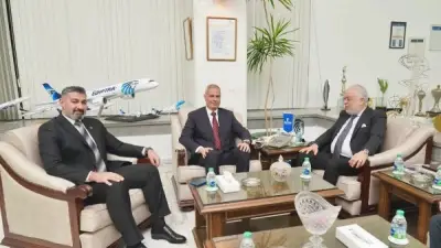 أشرف زكي: مصر للطيران واجهة مشرفة لمصر أمام العالم في لقاء تعاوني مع الفنانين