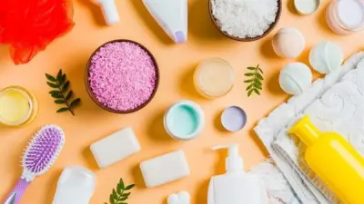 روتين بسيط لاستعادة نعومة الجسم بعد الشتاء بمكونات منزلية