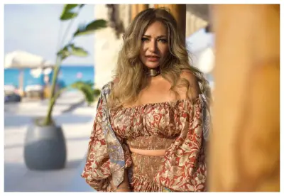 ليلى علوي تبهُر جمهورها بنقوش فرعونية في أحدث ظهور لها عبر فيديو جديد