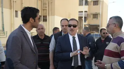 محافظ بورسعيد يتفقد تطوير منطقة الصفوة بحي الزهور ويطالب بالحفاظ على المظهر الحضاري