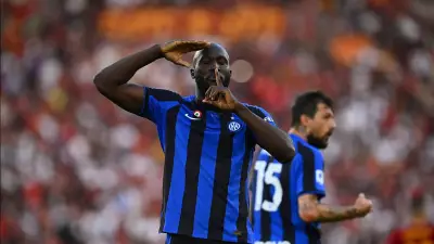 لوكاكو ونابولي.. من نجم هجومي إلى أزمة إدارية تهدد مستقبله