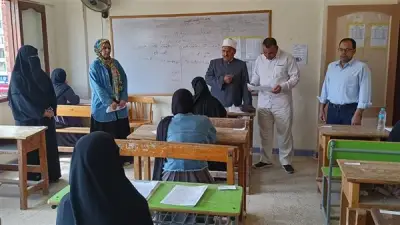 رئيس منطقة الإسماعيلية الأزهرية يتفقد امتحانات صفوف النقل الثانوية