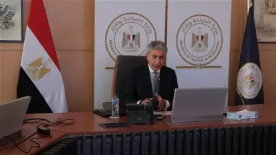 وزير السياحة والآثار يلتقي الملتحقين بالبرنامج المتقدم في القيادة التنفيذية لتعزيز المهارات