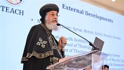 البابا تواضروس يستقبل تقريرًا عن كنائس شبرا الشمالية ويؤكد على قيم المحبة والسلام