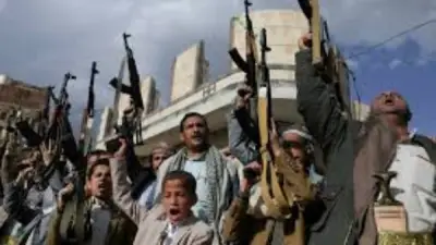 الحوثيون يهددون بإغلاق مضيق باب المندب أمام الملاحة الدولية