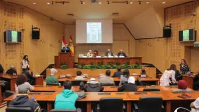 مكتبة الإسكندرية تحتضن الكاتبة الإسبانية إيريني باييخو في حوار ثقافي