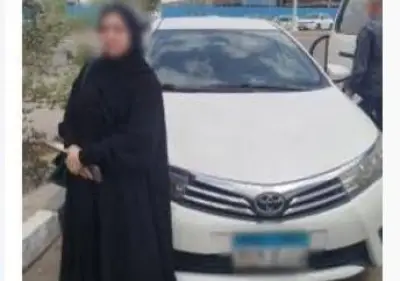 ضبط سيدة تخفي لوحات سيارتها للهروب من المخالفات في القاهرة